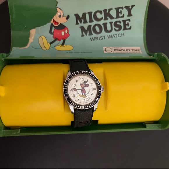 Vintage Mickey Mouse Wrist Watch with Black Strap - Picture 2 of 7